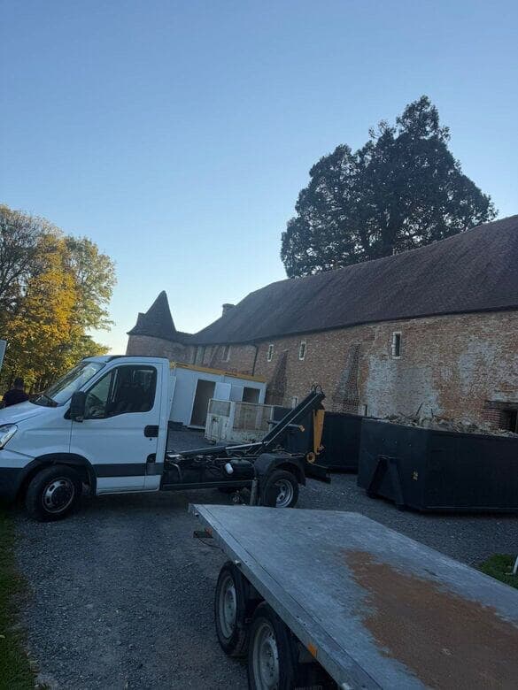 Location de 5 bennes au Château Mont à la Vigne – Mézidon Vallée d’Auge (14270)